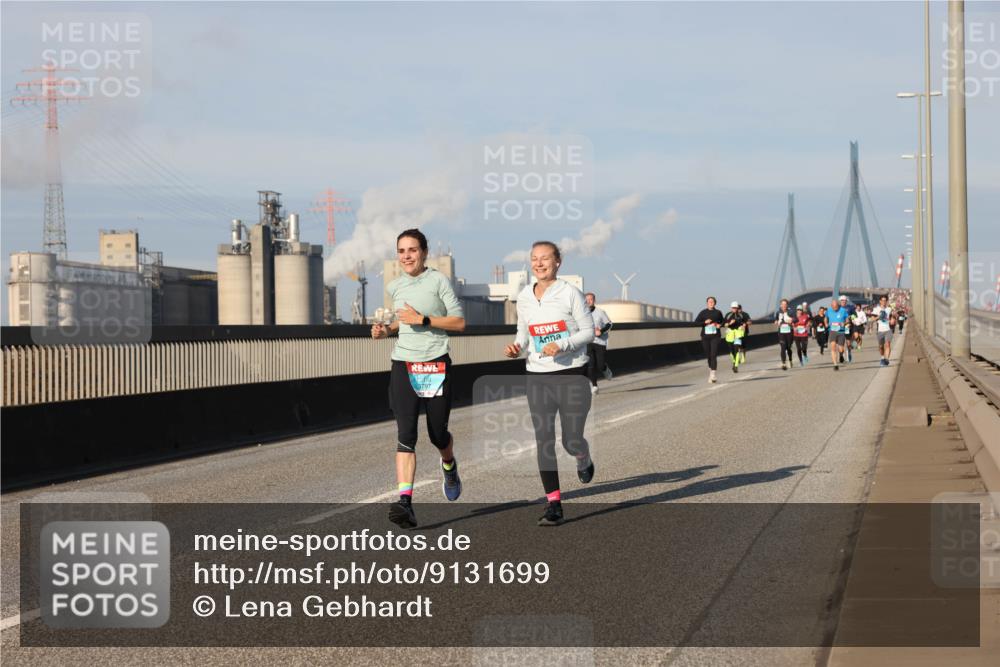 03.10.2025 - Köhlbrandbrückenlauf Lena Gebhardt http://msf.ph/oto/9131699 03.10.2025 09:50:05 Position 2 3797 meine-sportfotos.de