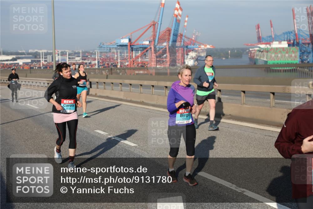 03.10.2025 - Köhlbrandbrückenlauf Yannick Fuchs http://msf.ph/oto/9131780 03.10.2025 09:03:50 Position 2 2535, 3094 meine-sportfotos.de