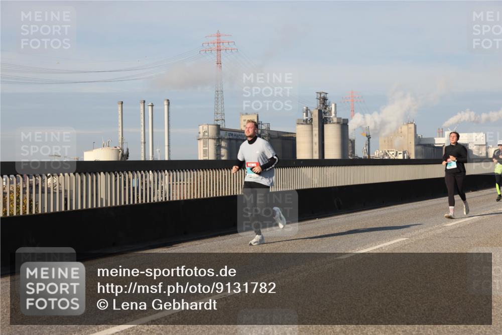 03.10.2025 - Köhlbrandbrückenlauf Lena Gebhardt http://msf.ph/oto/9131782 03.10.2025 09:50:11 Position 2  meine-sportfotos.de