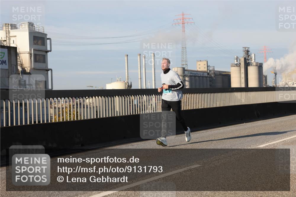 03.10.2025 - Köhlbrandbrückenlauf Lena Gebhardt http://msf.ph/oto/9131793 03.10.2025 09:50:12 Position 2  meine-sportfotos.de