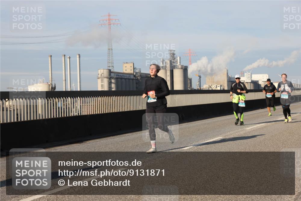 03.10.2025 - Köhlbrandbrückenlauf Lena Gebhardt http://msf.ph/oto/9131871 03.10.2025 09:50:14 Position 2  meine-sportfotos.de