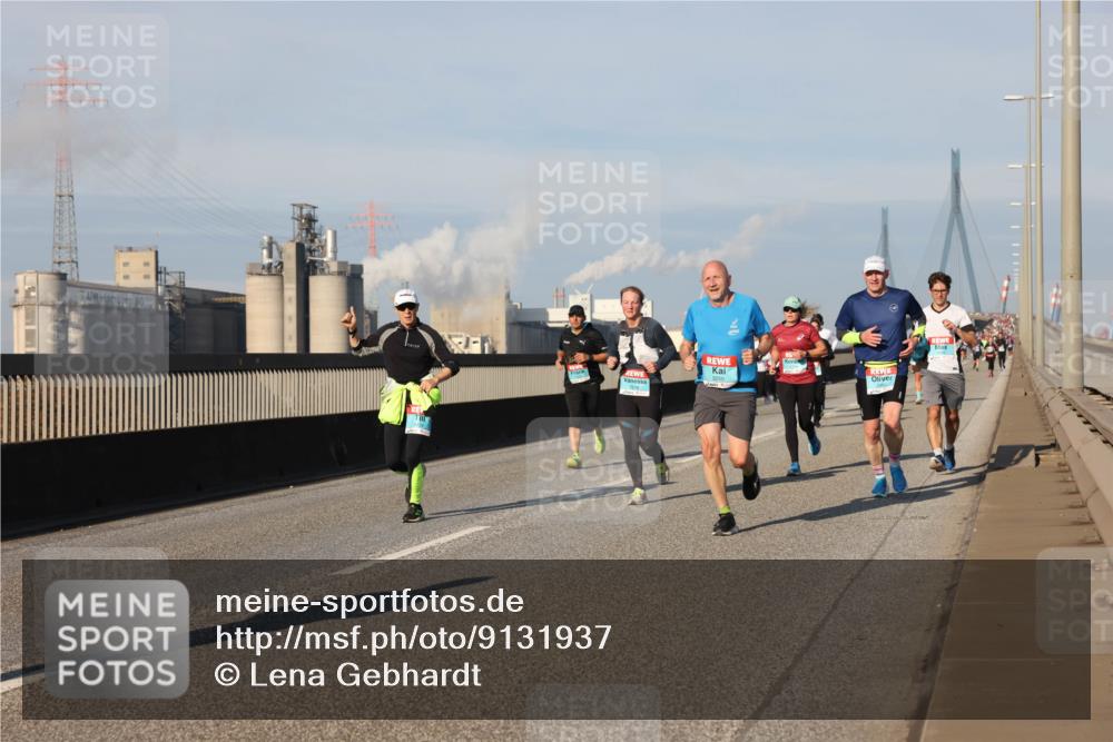 03.10.2025 - Köhlbrandbrückenlauf Lena Gebhardt http://msf.ph/oto/9131937 03.10.2025 09:50:15 Position 2  meine-sportfotos.de