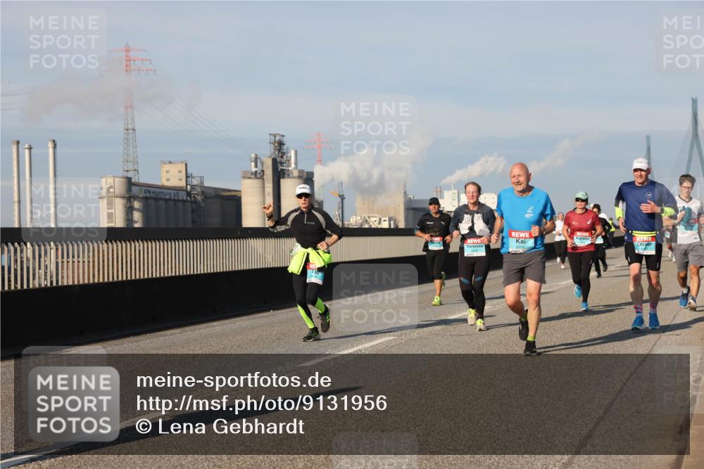 03.10.2025 - Köhlbrandbrückenlauf Lena Gebhardt http://msf.ph/oto/9131956 03.10.2025 09:50:16 Position 2  meine-sportfotos.de