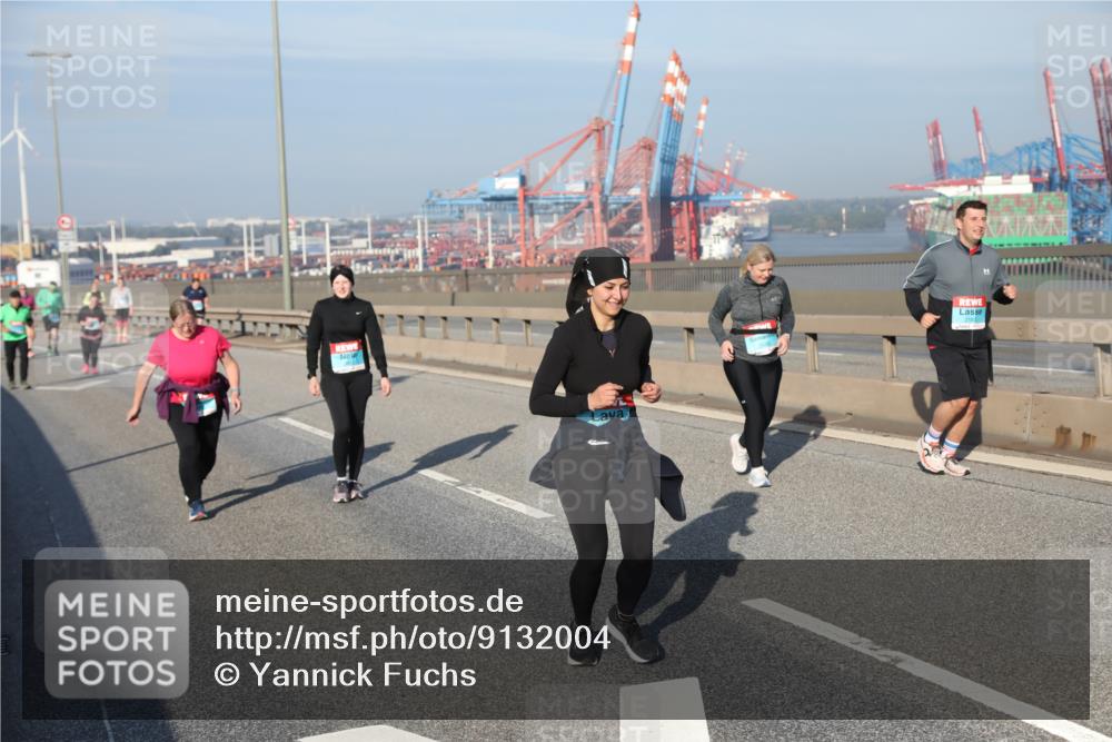 03.10.2025 - Köhlbrandbrückenlauf Yannick Fuchs http://msf.ph/oto/9132004 03.10.2025 09:03:59 Position 2 2182 meine-sportfotos.de