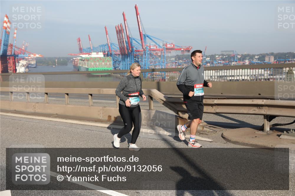 03.10.2025 - Köhlbrandbrückenlauf Yannick Fuchs http://msf.ph/oto/9132056 03.10.2025 09:04:00 Position 2 2548, 2182 meine-sportfotos.de