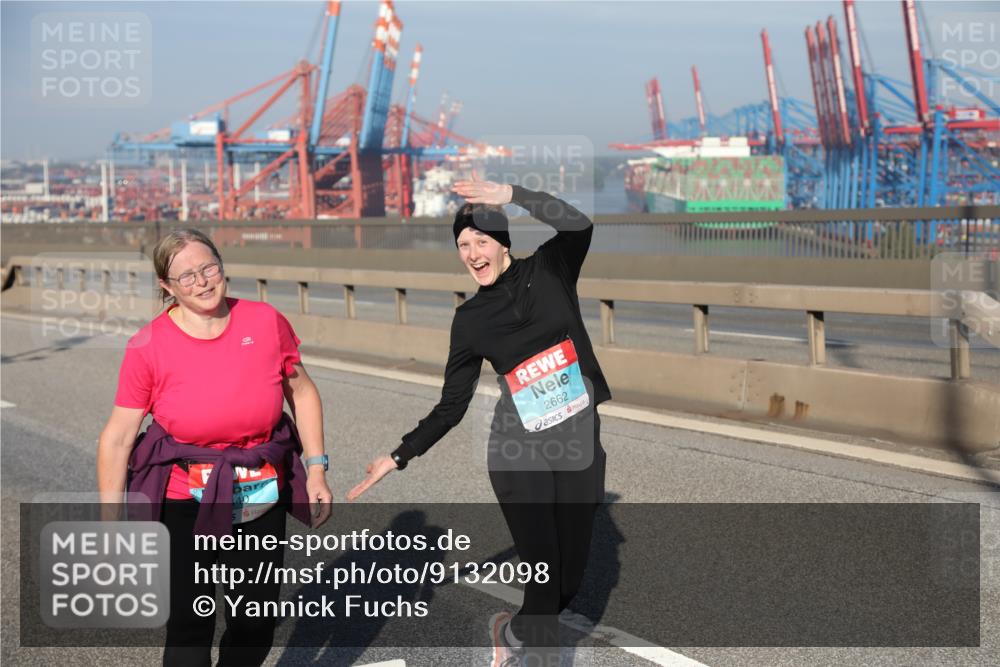 03.10.2025 - Köhlbrandbrückenlauf Yannick Fuchs http://msf.ph/oto/9132098 03.10.2025 09:04:02 Position 2 40, 55, 2662 meine-sportfotos.de