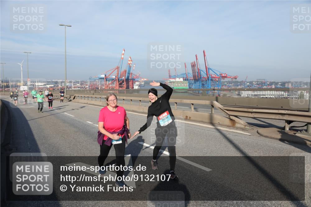 03.10.2025 - Köhlbrandbrückenlauf Yannick Fuchs http://msf.ph/oto/9132107 03.10.2025 09:04:03 Position 2 2662 meine-sportfotos.de