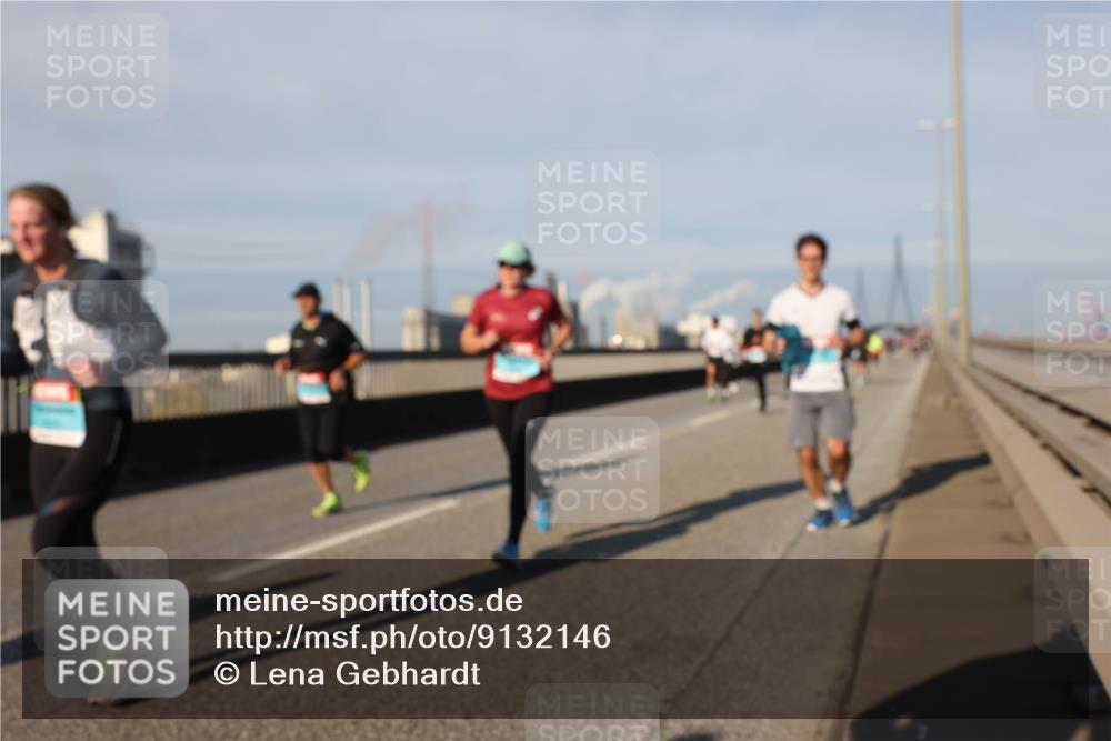 03.10.2025 - Köhlbrandbrückenlauf Lena Gebhardt http://msf.ph/oto/9132146 03.10.2025 09:50:20 Position 2  meine-sportfotos.de