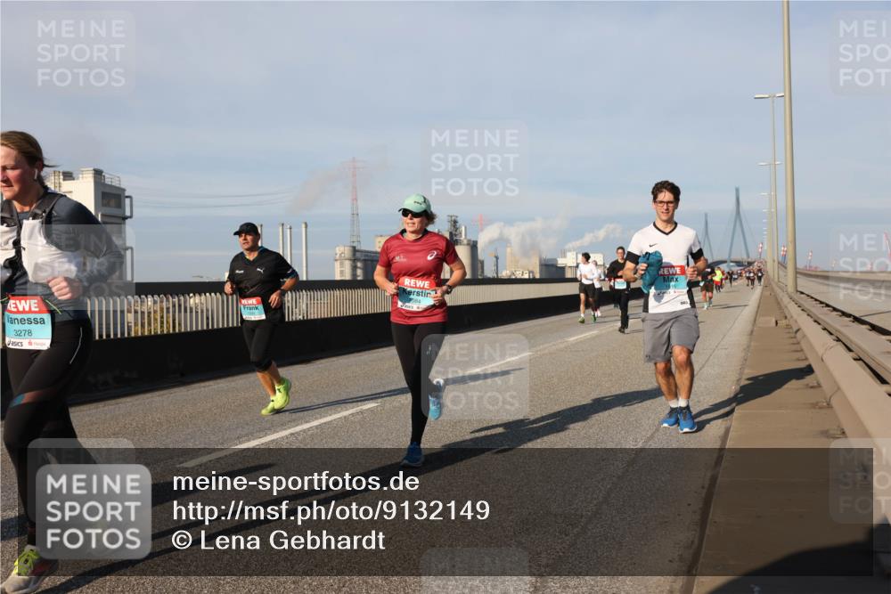 03.10.2025 - Köhlbrandbrückenlauf Lena Gebhardt http://msf.ph/oto/9132149 03.10.2025 09:50:20 Position 2 3278, 1384 meine-sportfotos.de
