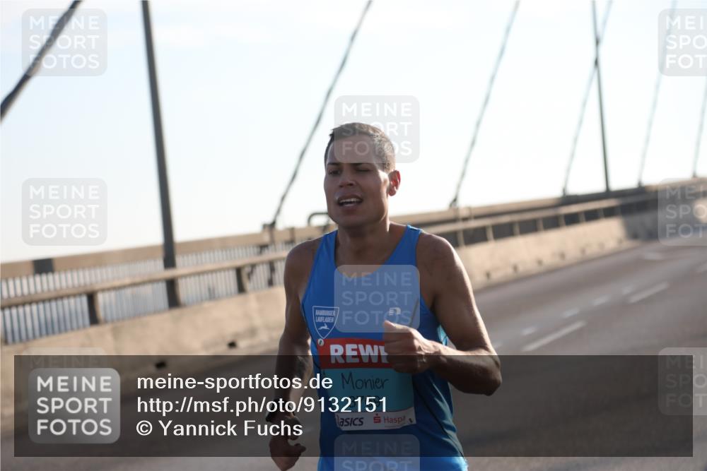 03.10.2025 - Köhlbrandbrückenlauf Yannick Fuchs http://msf.ph/oto/9132151 03.10.2025 08:16:31 Position 1 3769 meine-sportfotos.de