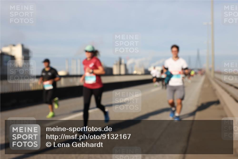 03.10.2025 - Köhlbrandbrückenlauf Lena Gebhardt http://msf.ph/oto/9132167 03.10.2025 09:50:20 Position 2  meine-sportfotos.de