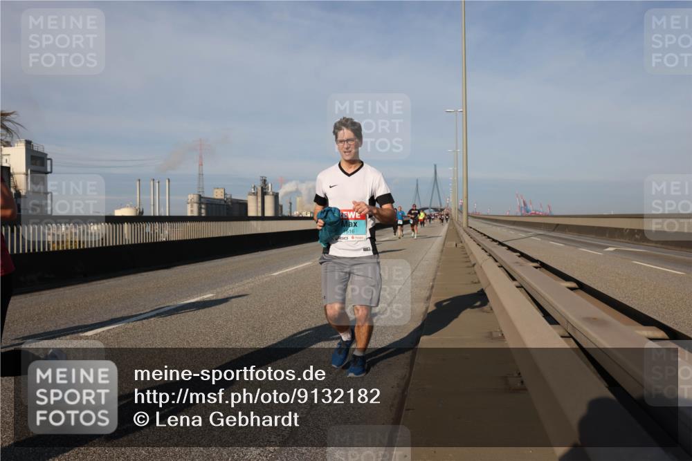 03.10.2025 - Köhlbrandbrückenlauf Lena Gebhardt http://msf.ph/oto/9132182 03.10.2025 09:50:21 Position 2 1516 meine-sportfotos.de