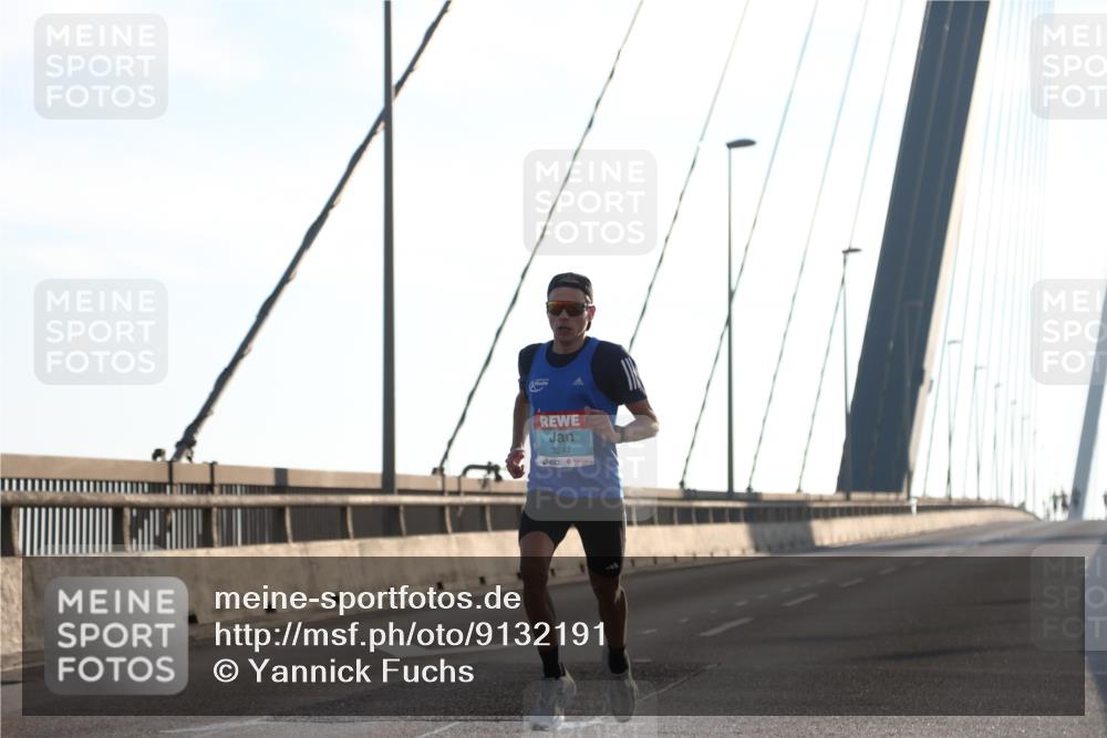 03.10.2025 - Köhlbrandbrückenlauf Yannick Fuchs http://msf.ph/oto/9132191 03.10.2025 08:17:17 Position 1 3247 meine-sportfotos.de