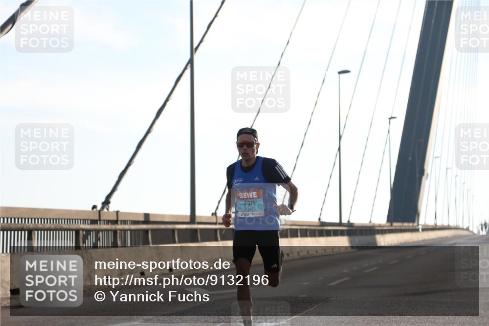 03.10.2025 - Köhlbrandbrückenlauf Yannick Fuchs http://msf.ph/oto/9132196 03.10.2025 08:17:17 Position 1 3247 meine-sportfotos.de