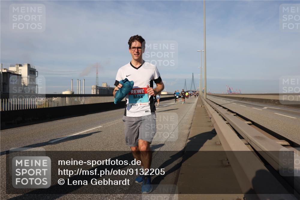 03.10.2025 - Köhlbrandbrückenlauf Lena Gebhardt http://msf.ph/oto/9132205 03.10.2025 09:50:21 Position 2 1516 meine-sportfotos.de