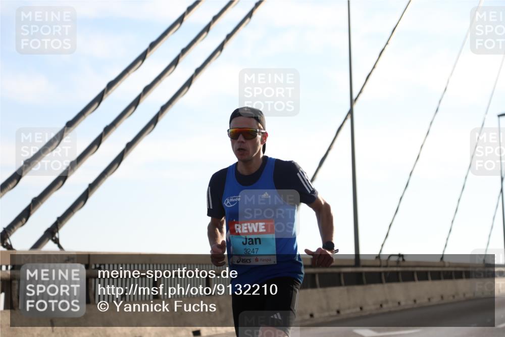 03.10.2025 - Köhlbrandbrückenlauf Yannick Fuchs http://msf.ph/oto/9132210 03.10.2025 08:17:17 Position 1 3247 meine-sportfotos.de