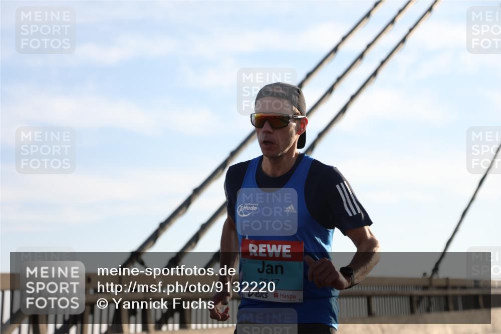 03.10.2025 - Köhlbrandbrückenlauf Yannick Fuchs http://msf.ph/oto/9132220 03.10.2025 08:17:18 Position 1 3247 meine-sportfotos.de