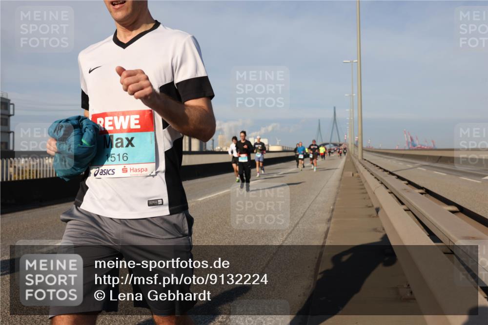 03.10.2025 - Köhlbrandbrückenlauf Lena Gebhardt http://msf.ph/oto/9132224 03.10.2025 09:50:22 Position 2 1516 meine-sportfotos.de