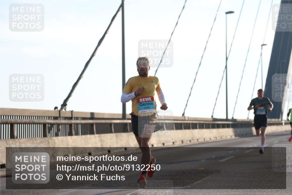 03.10.2025 - Köhlbrandbrückenlauf Yannick Fuchs http://msf.ph/oto/9132250 03.10.2025 08:17:43 Position 1 3590 meine-sportfotos.de