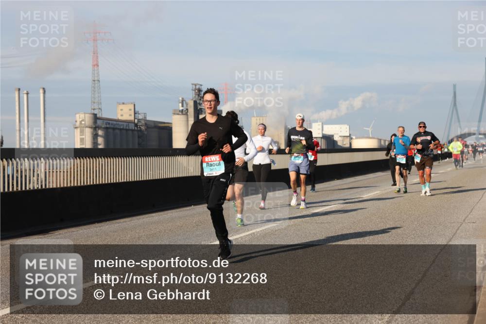 03.10.2025 - Köhlbrandbrückenlauf Lena Gebhardt http://msf.ph/oto/9132268 03.10.2025 09:50:23 Position 2 3411 meine-sportfotos.de