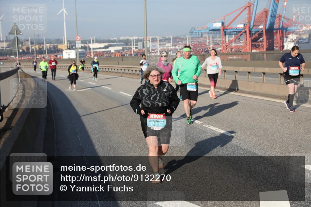 03.10.2025 - Köhlbrandbrückenlauf Yannick Fuchs http://msf.ph/oto/9132270 03.10.2025 09:04:14 Position 2 3319 meine-sportfotos.de