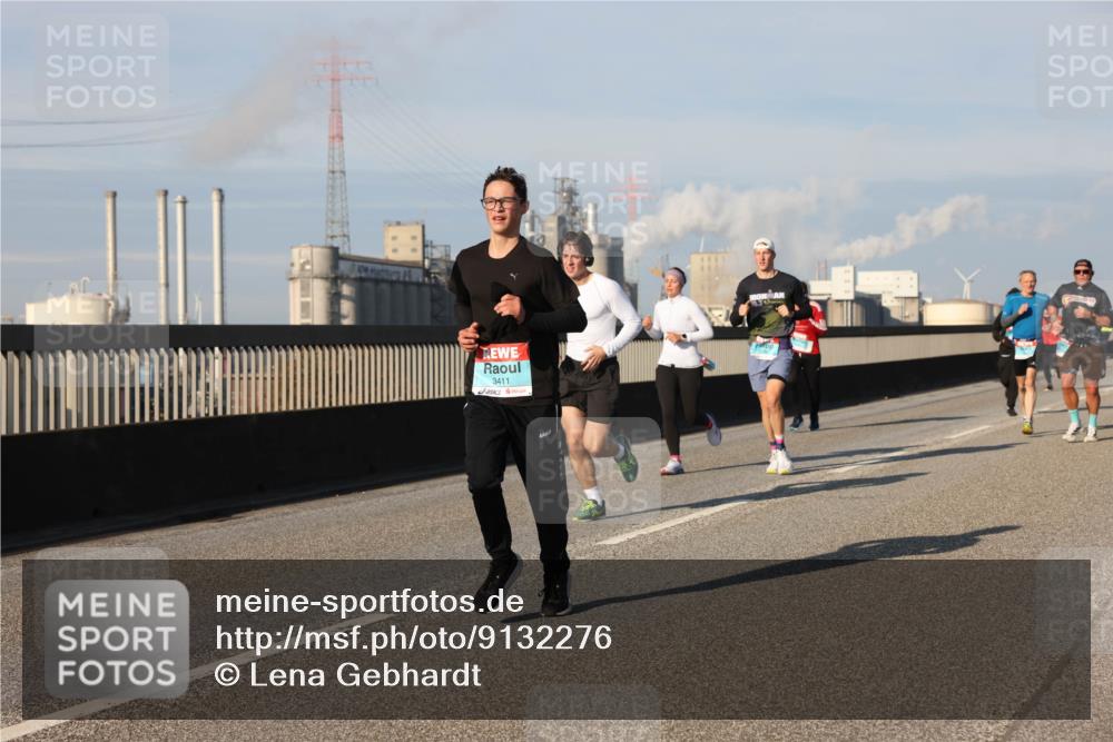 03.10.2025 - Köhlbrandbrückenlauf Lena Gebhardt http://msf.ph/oto/9132276 03.10.2025 09:50:23 Position 2 3411 meine-sportfotos.de