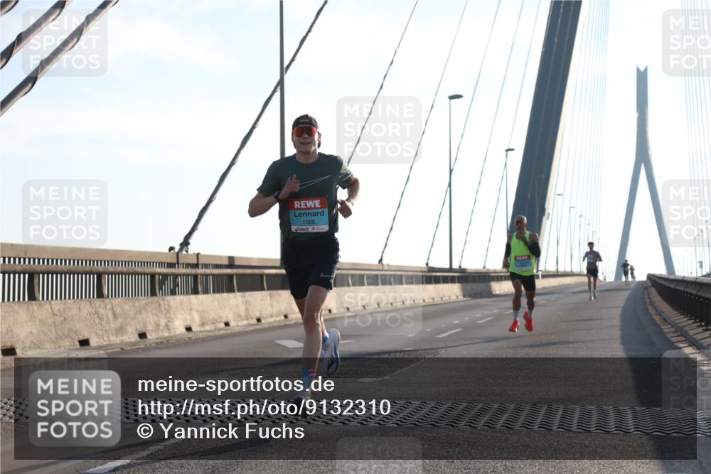 03.10.2025 - Köhlbrandbrückenlauf Yannick Fuchs http://msf.ph/oto/9132310 03.10.2025 08:17:45 Position 1 1008 meine-sportfotos.de