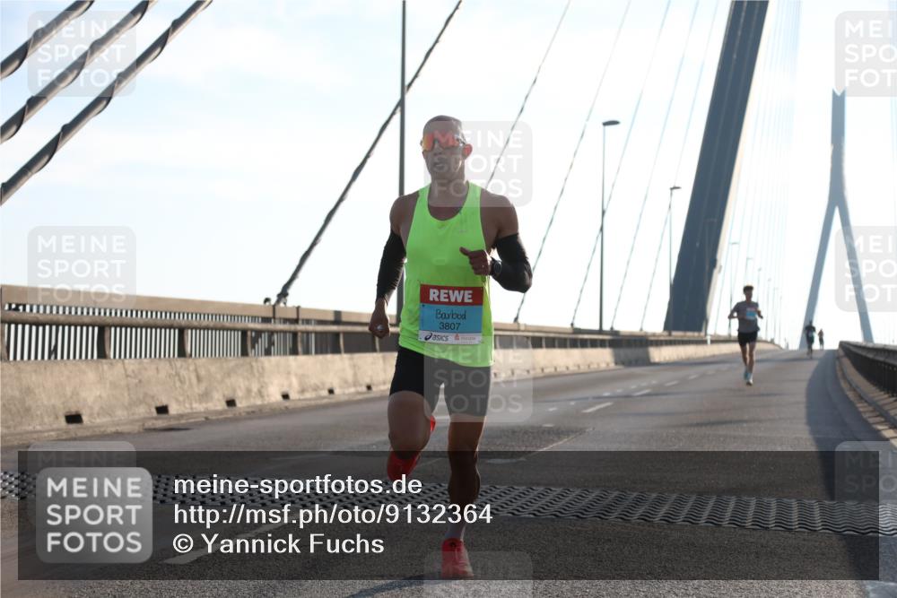 03.10.2025 - Köhlbrandbrückenlauf Yannick Fuchs http://msf.ph/oto/9132364 03.10.2025 08:17:48 Position 1 3807 meine-sportfotos.de