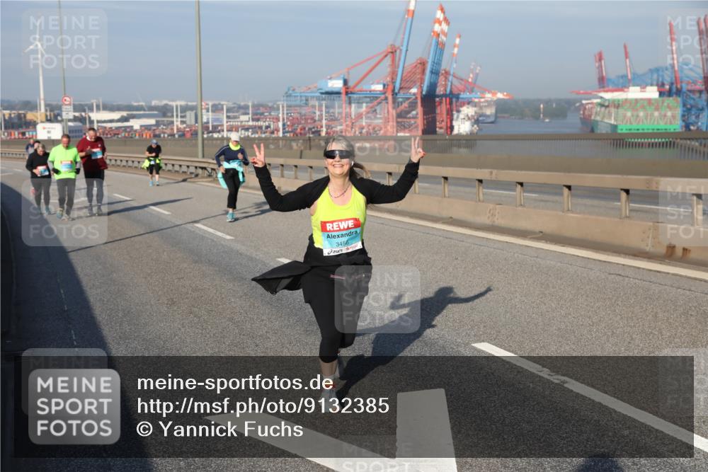 03.10.2025 - Köhlbrandbrückenlauf Yannick Fuchs http://msf.ph/oto/9132385 03.10.2025 09:04:25 Position 2 3456 meine-sportfotos.de