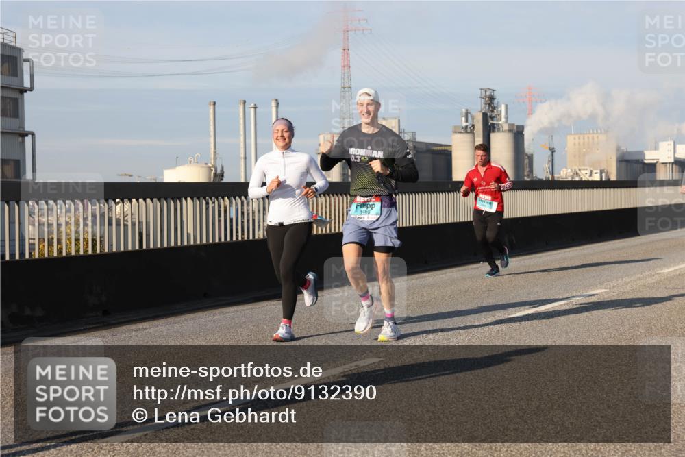 03.10.2025 - Köhlbrandbrückenlauf Lena Gebhardt http://msf.ph/oto/9132390 03.10.2025 09:50:26 Position 2 0, 3, 1486 meine-sportfotos.de