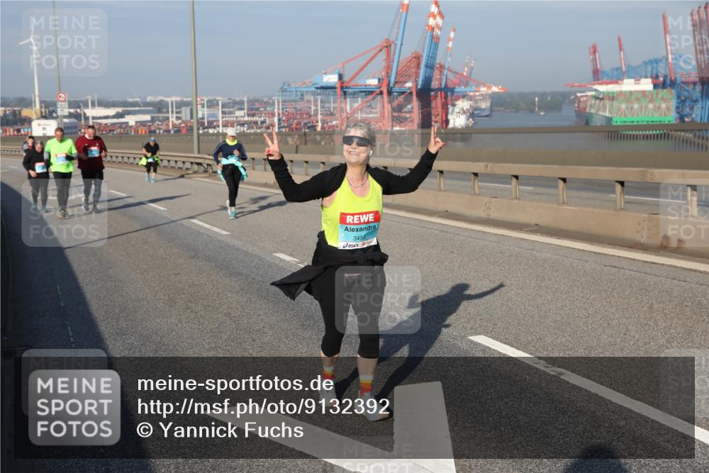 03.10.2025 - Köhlbrandbrückenlauf Yannick Fuchs http://msf.ph/oto/9132392 03.10.2025 09:04:25 Position 2 3456 meine-sportfotos.de