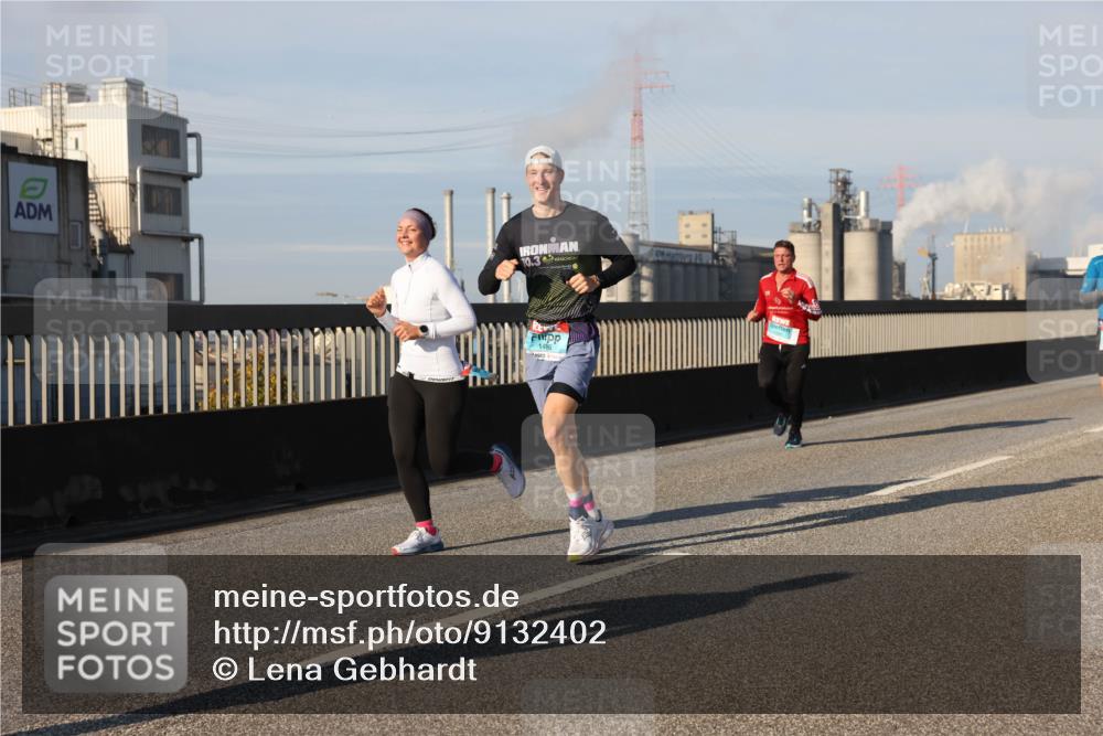 03.10.2025 - Köhlbrandbrückenlauf Lena Gebhardt http://msf.ph/oto/9132402 03.10.2025 09:50:26 Position 2 10, 3, 1486 meine-sportfotos.de