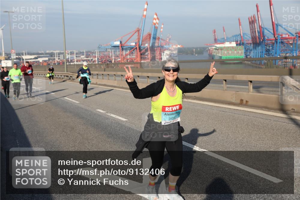 03.10.2025 - Köhlbrandbrückenlauf Yannick Fuchs http://msf.ph/oto/9132406 03.10.2025 09:04:26 Position 2 3456 meine-sportfotos.de