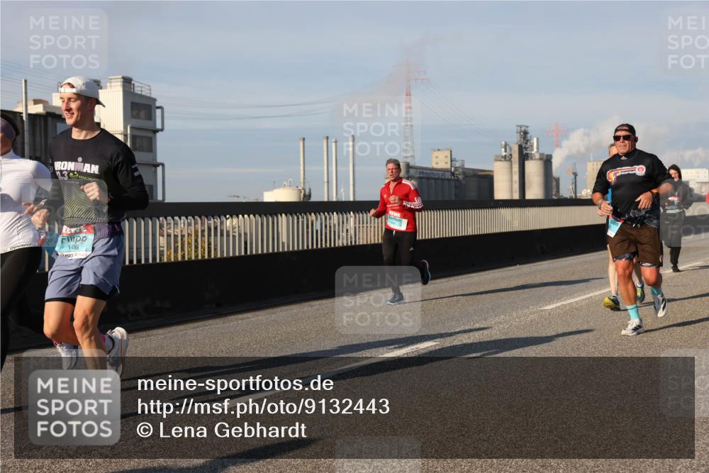 03.10.2025 - Köhlbrandbrückenlauf Lena Gebhardt http://msf.ph/oto/9132443 03.10.2025 09:50:27 Position 2 0, 3, 1486 meine-sportfotos.de