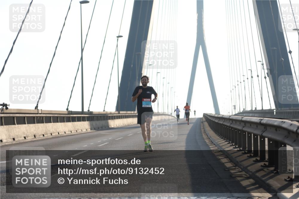 03.10.2025 - Köhlbrandbrückenlauf Yannick Fuchs http://msf.ph/oto/9132452 03.10.2025 08:17:59 Position 1  meine-sportfotos.de