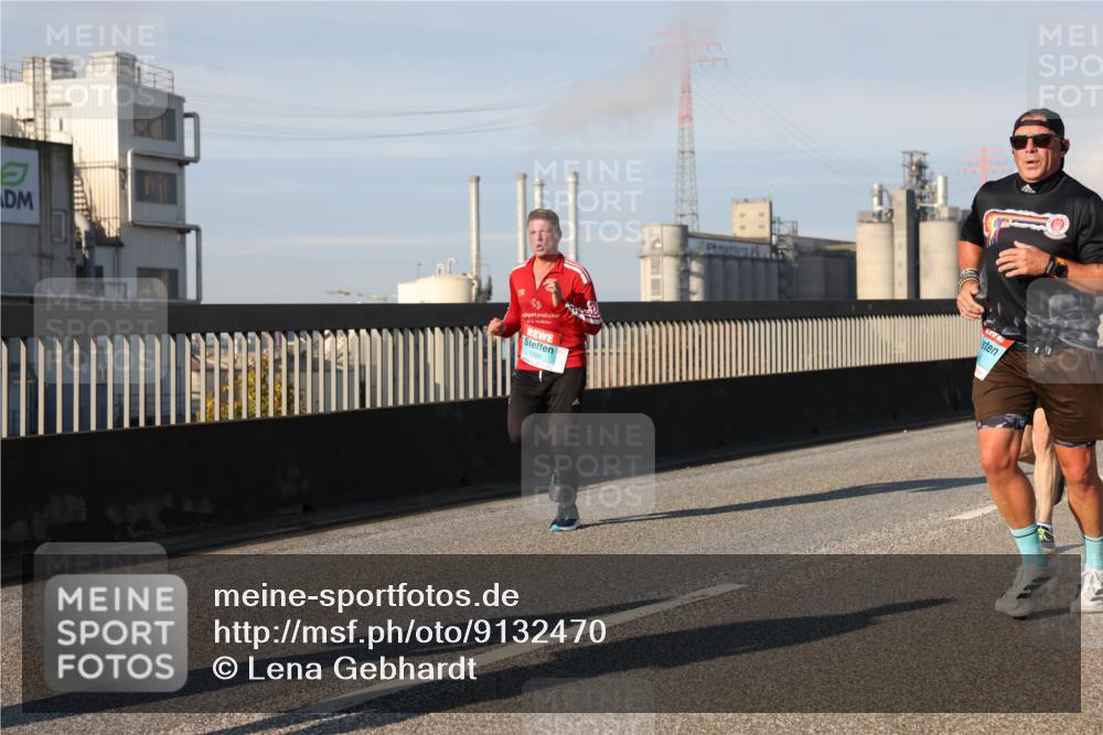 03.10.2025 - Köhlbrandbrückenlauf Lena Gebhardt http://msf.ph/oto/9132470 03.10.2025 09:50:27 Position 2  meine-sportfotos.de