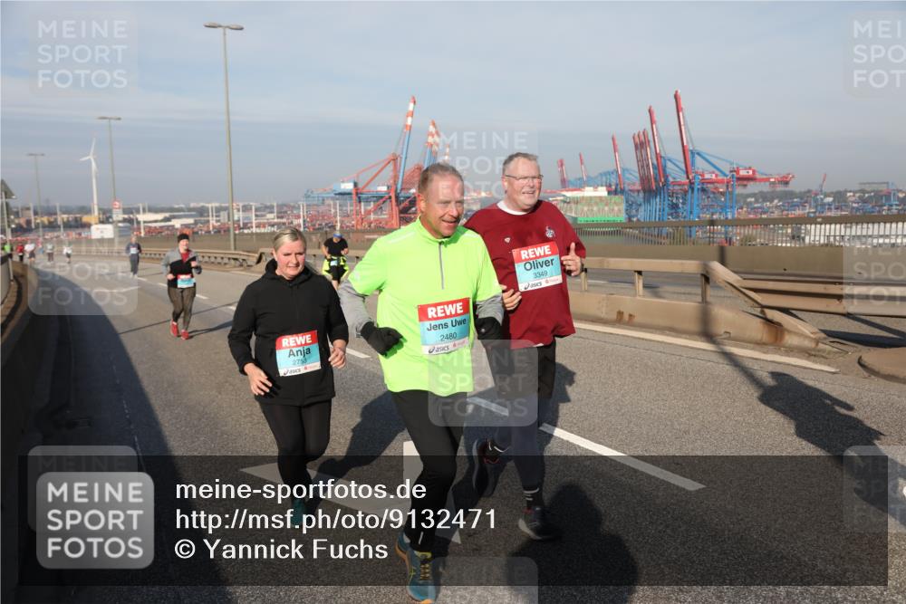 03.10.2025 - Köhlbrandbrückenlauf Yannick Fuchs http://msf.ph/oto/9132471 03.10.2025 09:04:34 Position 2 2753, 2480, 3349 meine-sportfotos.de