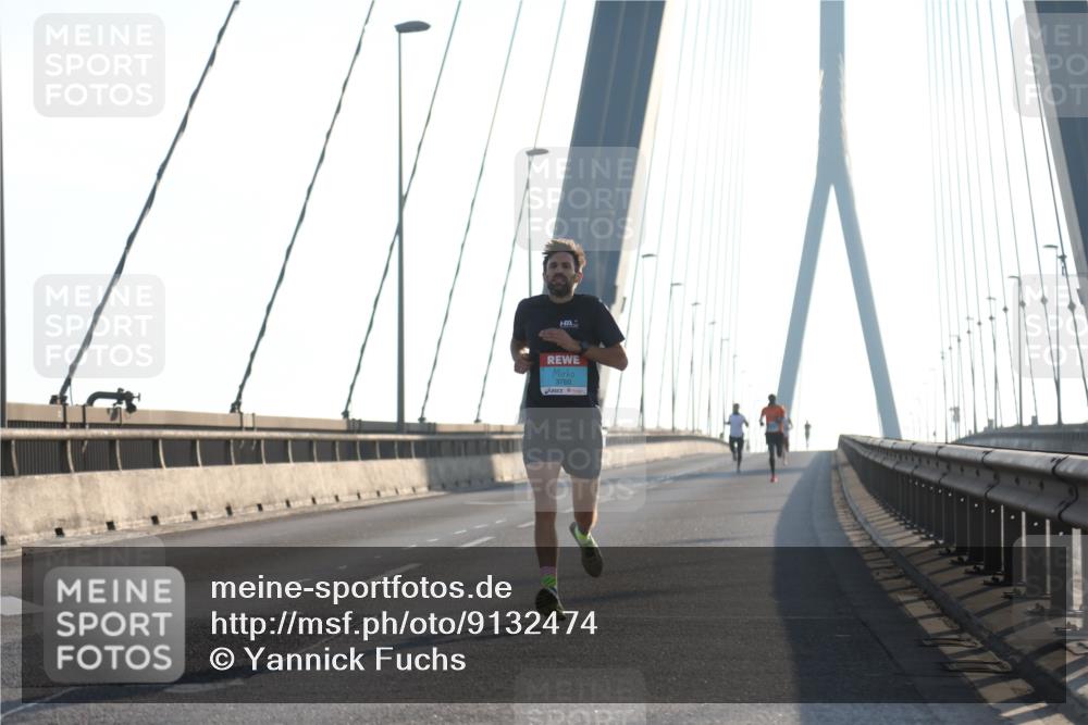 03.10.2025 - Köhlbrandbrückenlauf Yannick Fuchs http://msf.ph/oto/9132474 03.10.2025 08:18:00 Position 1  meine-sportfotos.de