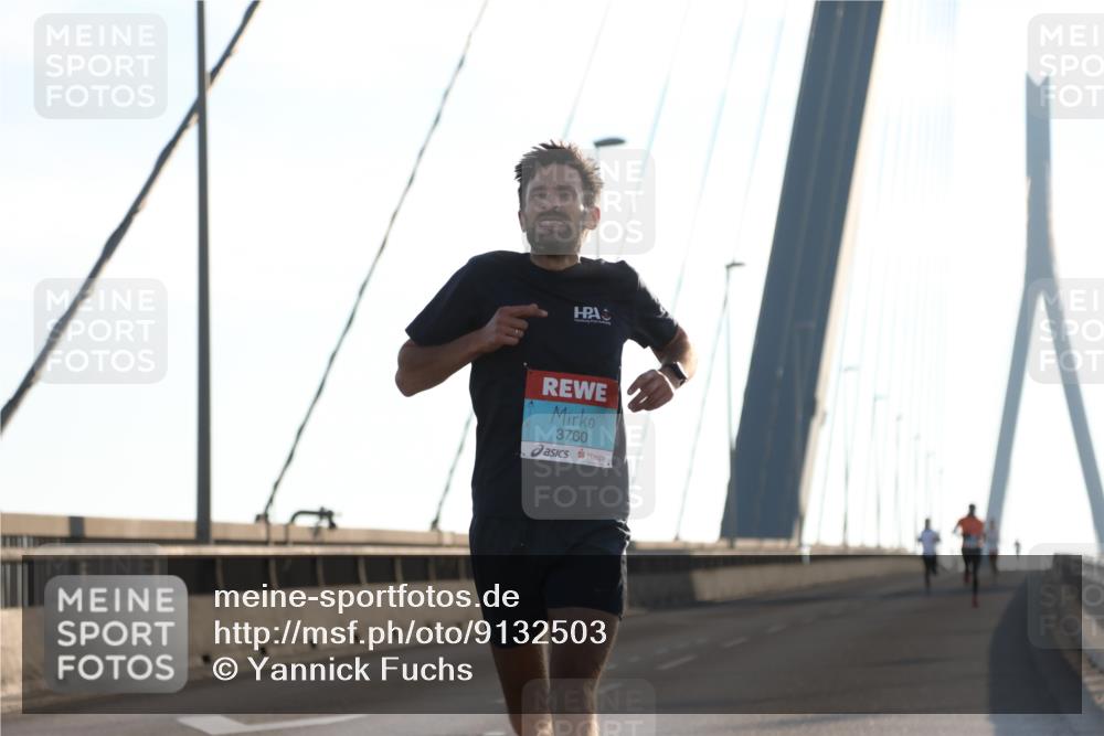 03.10.2025 - Köhlbrandbrückenlauf Yannick Fuchs http://msf.ph/oto/9132503 03.10.2025 08:18:02 Position 1 3760 meine-sportfotos.de