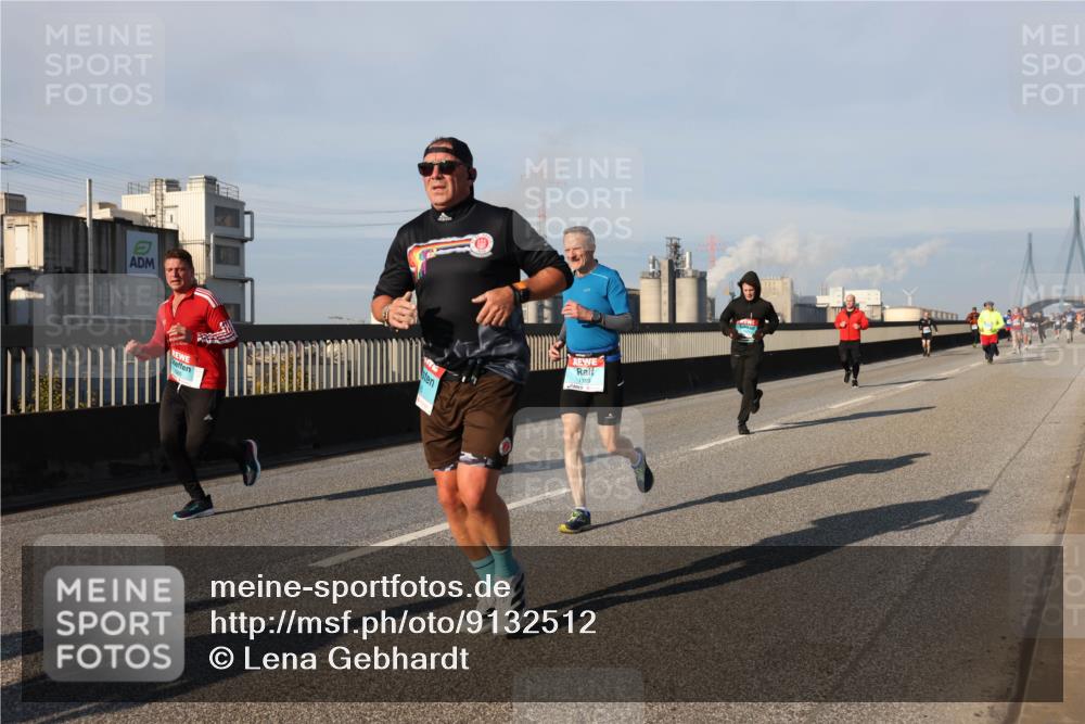 03.10.2025 - Köhlbrandbrückenlauf Lena Gebhardt http://msf.ph/oto/9132512 03.10.2025 09:50:28 Position 2 1319 meine-sportfotos.de