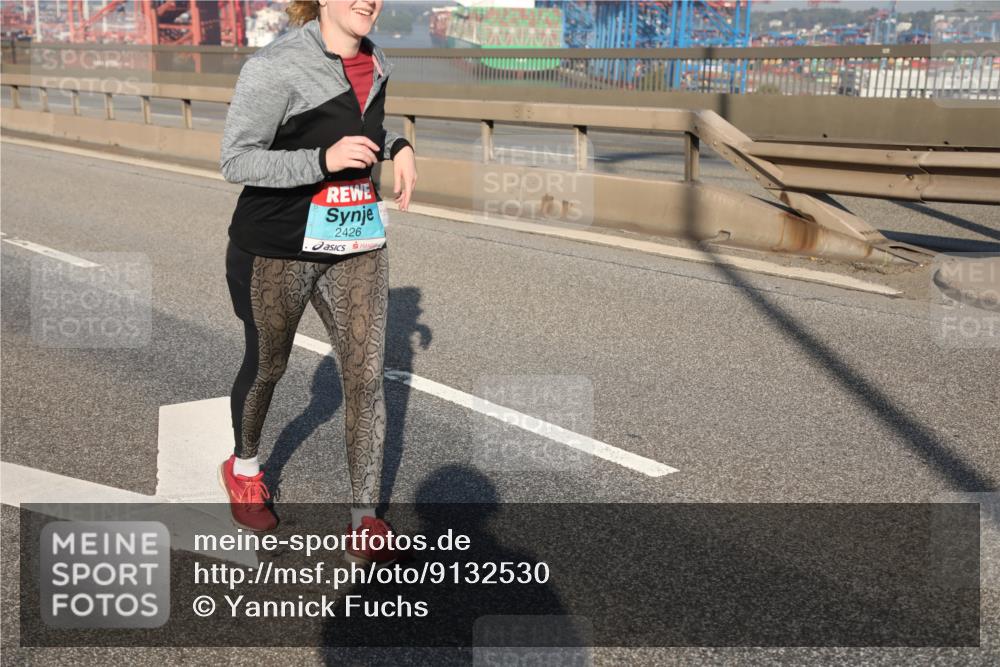 03.10.2025 - Köhlbrandbrückenlauf Yannick Fuchs http://msf.ph/oto/9132530 03.10.2025 09:04:39 Position 2 2426 meine-sportfotos.de