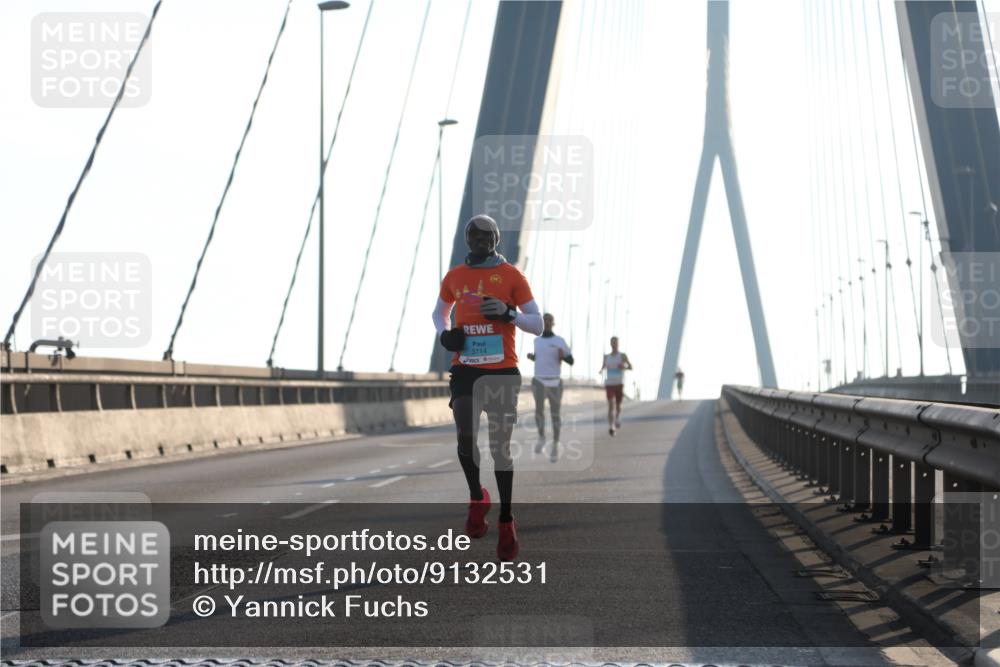 03.10.2025 - Köhlbrandbrückenlauf Yannick Fuchs http://msf.ph/oto/9132531 03.10.2025 08:18:10 Position 1 3714 meine-sportfotos.de