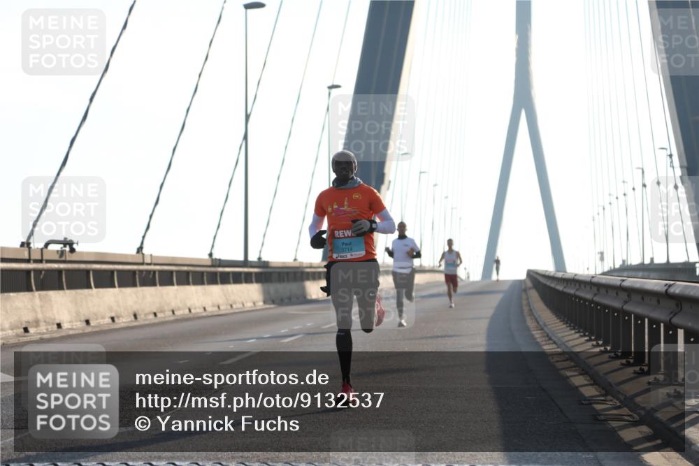 03.10.2025 - Köhlbrandbrückenlauf Yannick Fuchs http://msf.ph/oto/9132537 03.10.2025 08:18:10 Position 1 3714 meine-sportfotos.de
