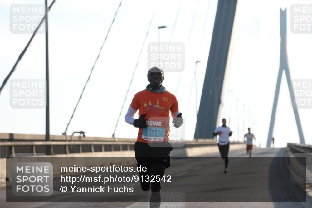 03.10.2025 - Köhlbrandbrückenlauf Yannick Fuchs http://msf.ph/oto/9132542 03.10.2025 08:18:11 Position 1 3714 meine-sportfotos.de