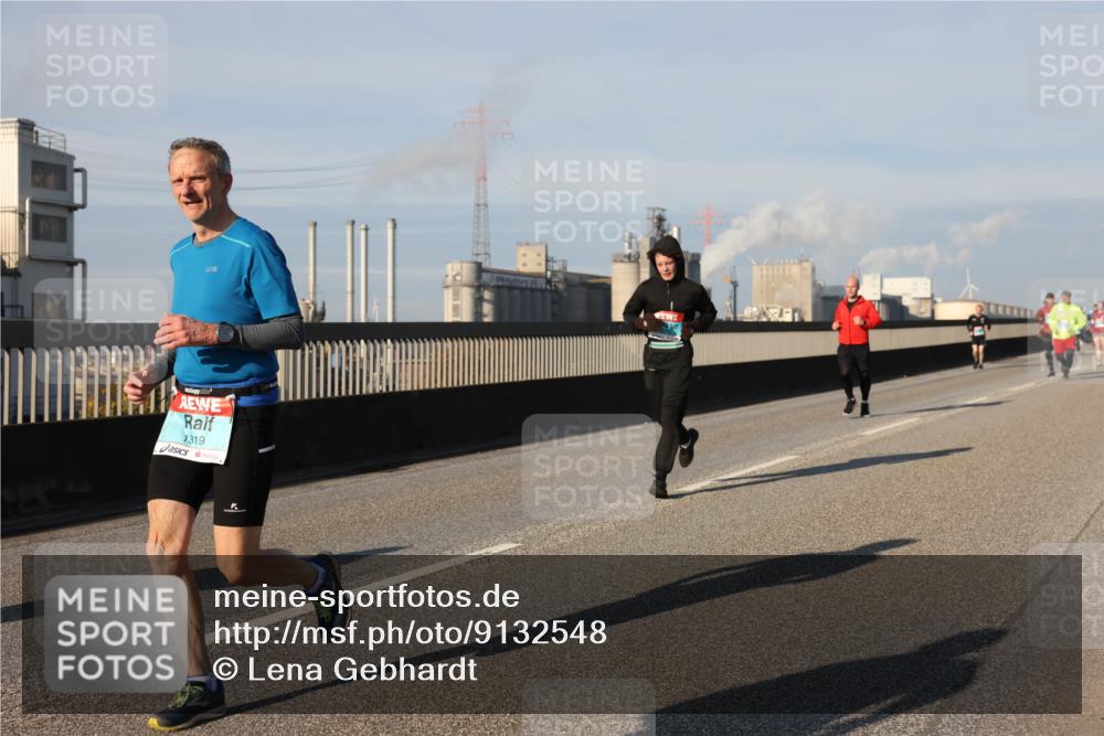 03.10.2025 - Köhlbrandbrückenlauf Lena Gebhardt http://msf.ph/oto/9132548 03.10.2025 09:50:29 Position 2 7319 meine-sportfotos.de