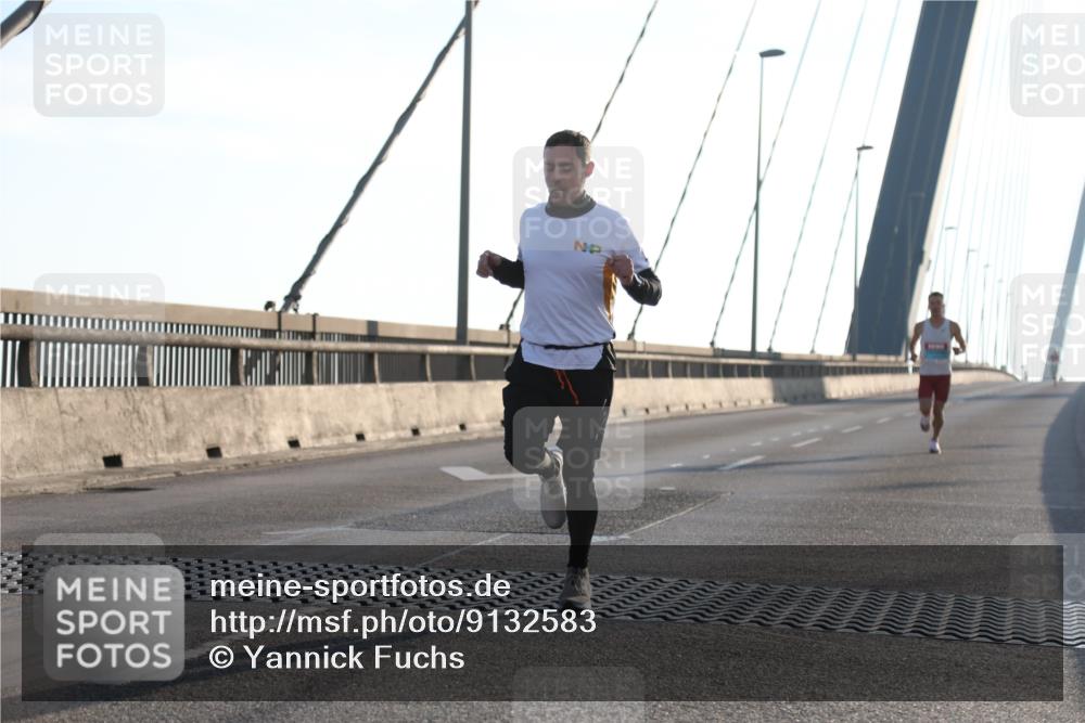 03.10.2025 - Köhlbrandbrückenlauf Yannick Fuchs http://msf.ph/oto/9132583 03.10.2025 08:18:15 Position 1  meine-sportfotos.de