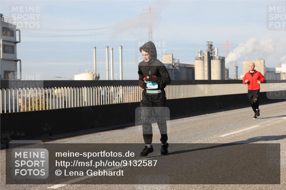 03.10.2025 - Köhlbrandbrückenlauf Lena Gebhardt http://msf.ph/oto/9132587 03.10.2025 09:50:30 Position 2 167 meine-sportfotos.de
