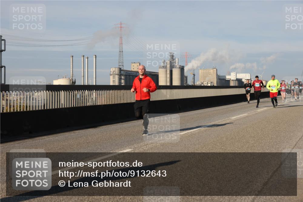 03.10.2025 - Köhlbrandbrückenlauf Lena Gebhardt http://msf.ph/oto/9132643 03.10.2025 09:50:32 Position 2  meine-sportfotos.de