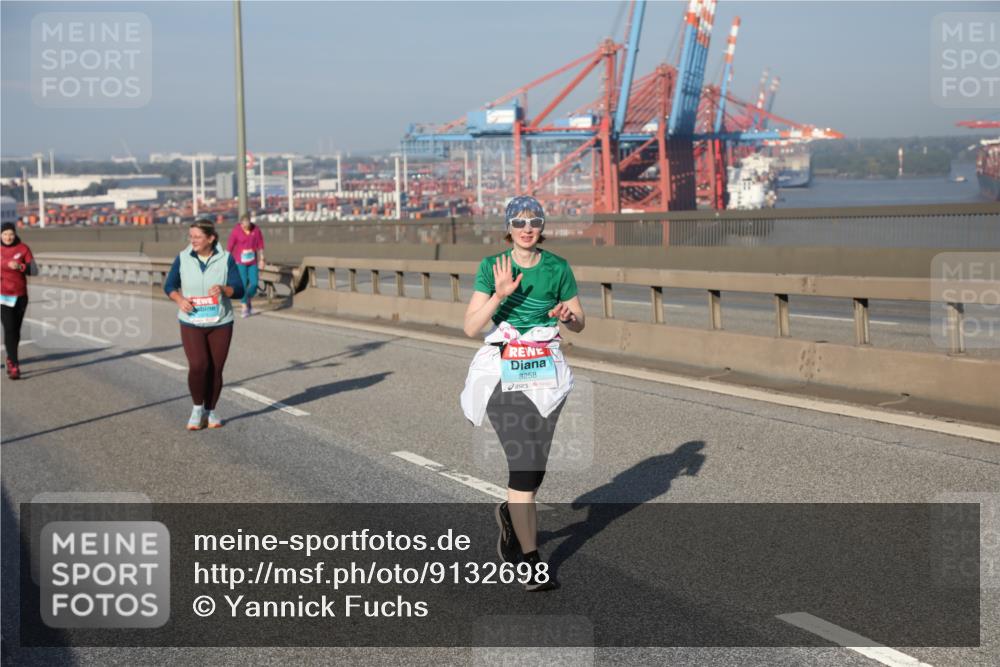 03.10.2025 - Köhlbrandbrückenlauf Yannick Fuchs http://msf.ph/oto/9132698 03.10.2025 09:05:00 Position 2 3258 meine-sportfotos.de