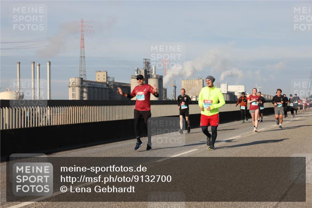 03.10.2025 - Köhlbrandbrückenlauf Lena Gebhardt http://msf.ph/oto/9132700 03.10.2025 09:50:36 Position 2  meine-sportfotos.de